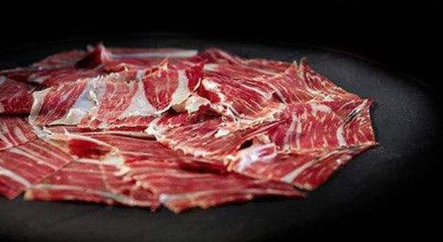 廣東美食，經(jīng)典粵菜伊比利亞豬排